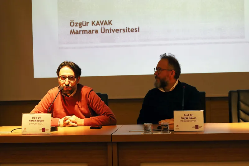 İslam Hukuku ve Siyaset Felsefesi Tarihsel Bağlamda Ele Alındı