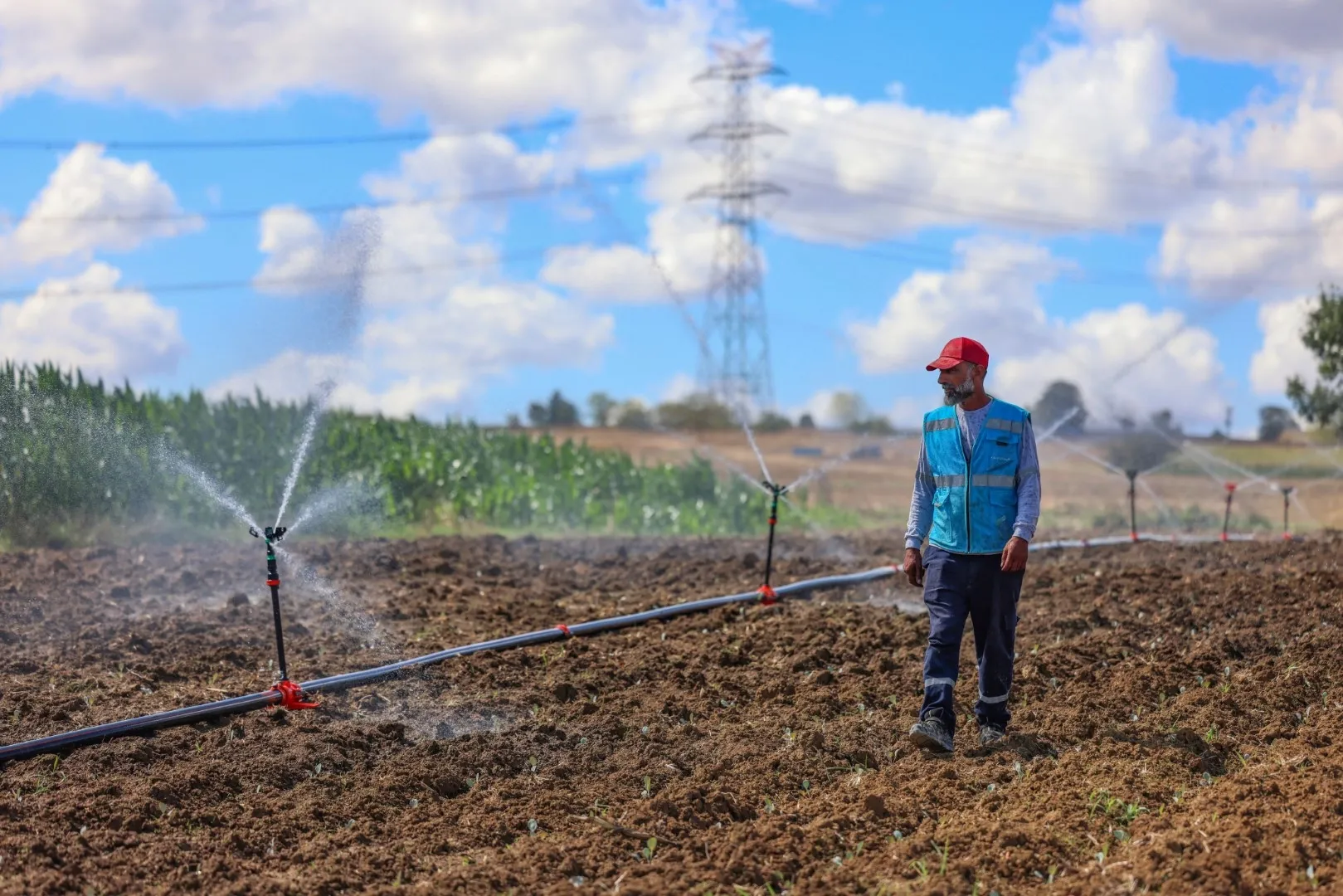 Kocaeli Toramanlar’da sulama suyu toprakla buluştu