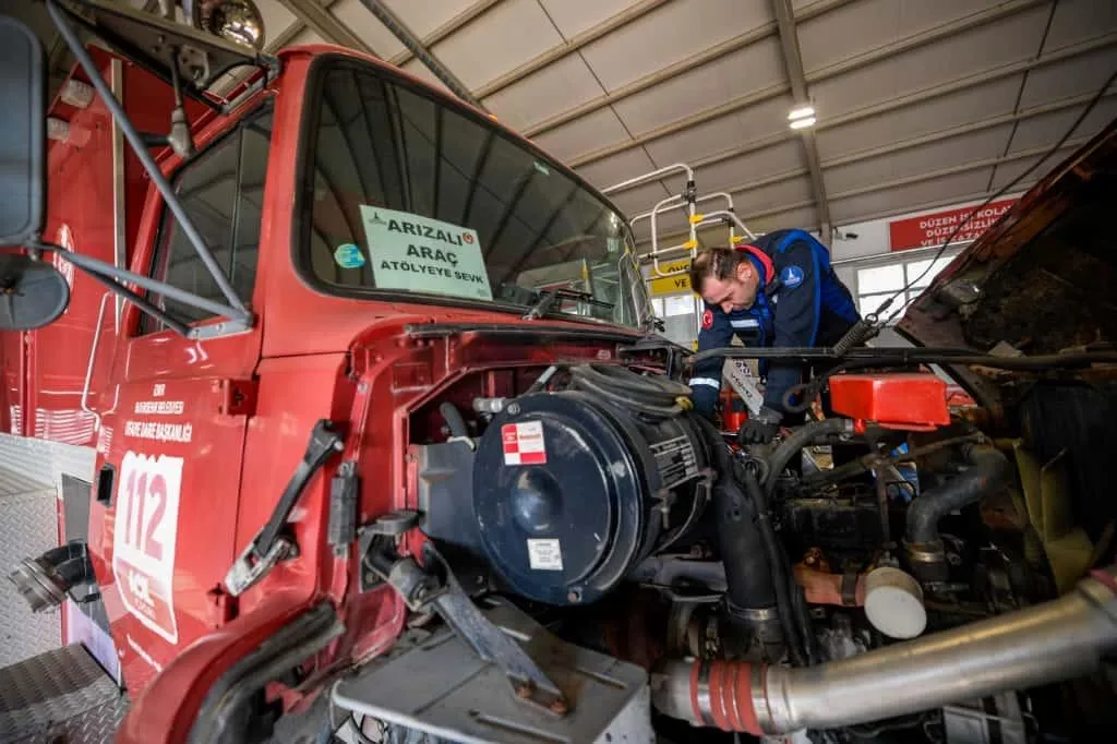 İzmir Büyükşehir’den itfaiye araçlarına güçlü lojistik destek