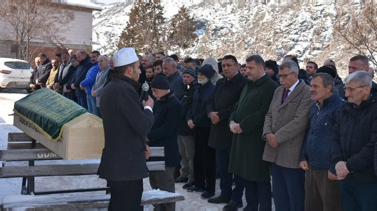 BAŞKANIMIZ, GÜMÜŞKAYA KÖYÜ SAKİNLERİNDEN MUZAFFER AKBAĞ’I EBEDİYETE UĞURLADI