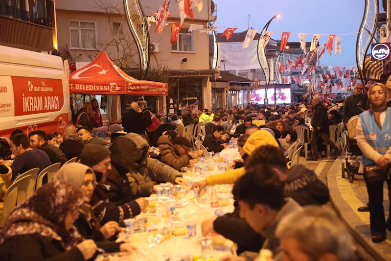 BAŞKAN HÜRRİYET, HALK İFTARINDA KURUÇEŞMELİLERLE BİR ARAYA GELDİ