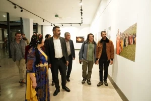 Eş Başkan Hatun, Newroz Fotoğraf Sergisine katıldı