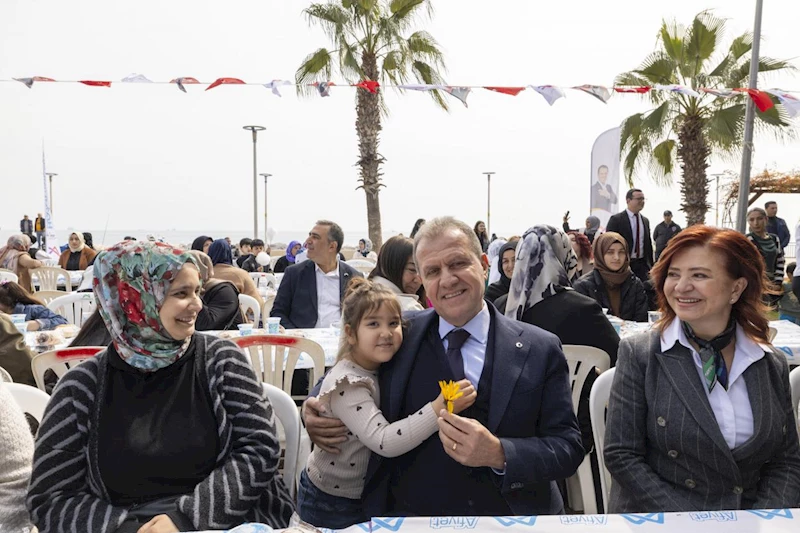 Başkan Seçer ve Meral Seçer, ‘Evimiz Atölye’ Projesinden Faydalanan Kadınlarla Sertifika Töreni’nde Bir Araya Geldi