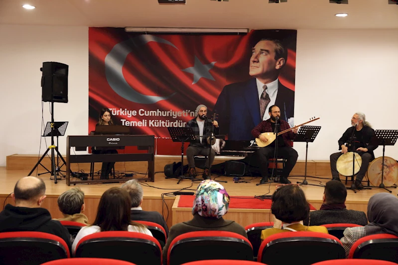 Eyüpsultan’ın dört bir yanında Ramazan’a özel müzik dinletileri