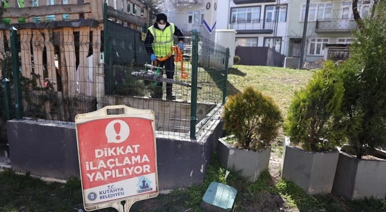 KÜTAHYA BELEDİYEMİZDEN VEKTÖRLE MÜCADELEDE ETKİN ÇALIŞMA