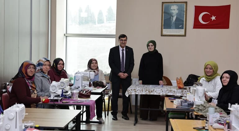 KADINLARIMIZIN GELİŞİMİNE KATKI SUNAN PROJELERİ SÜRDÜRECEĞİZ