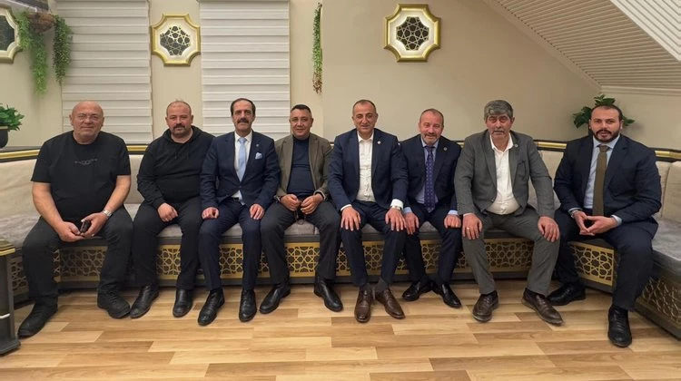 BAŞKANIMIZ, HÜSEYİN NİHAL ATSIZ KÜLTÜR EVİNDE KADİR GECESİ SAHUR PROGRAMINA KATILDI