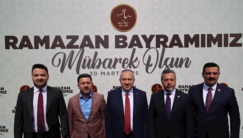 Başkan Arı, Bayramlaşma Programlarına Katıldı