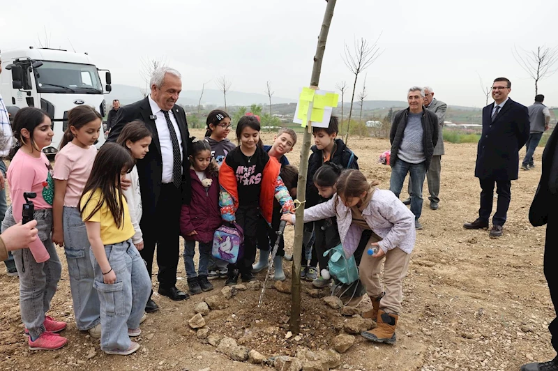 Nilüfer’de yine fidanlar toprakla buluştu