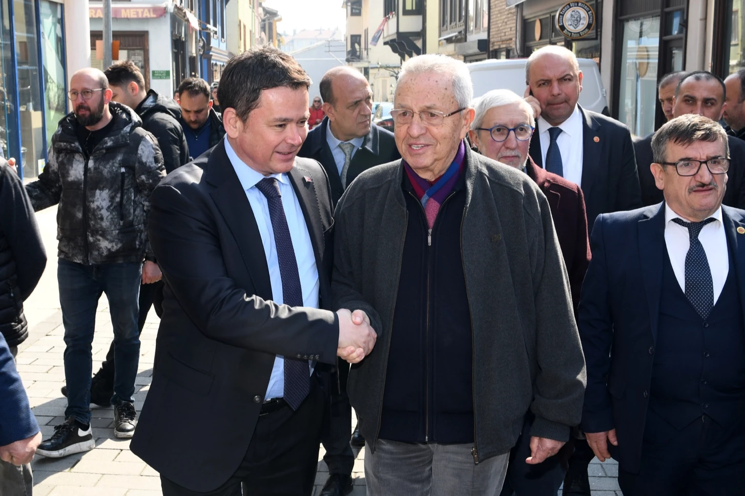 Bursa’da Başkan Aydın, Kayıhan Çarşısı esnafı ile buluştu