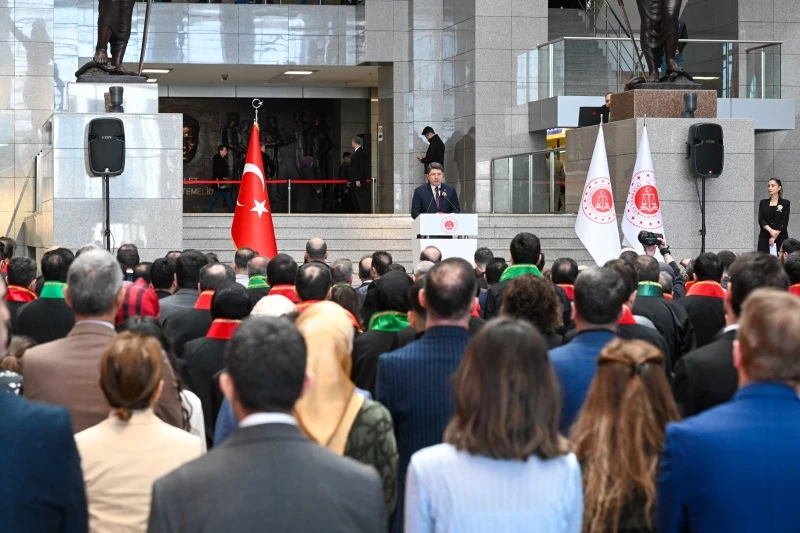 ADALET BAKANI YILMAZ TUNÇ, ‘ŞEHİT CUMHURİYET SAVCISI MEHMET SELİM KİRAZ’I ANMA PROGRAMINA KATILDI