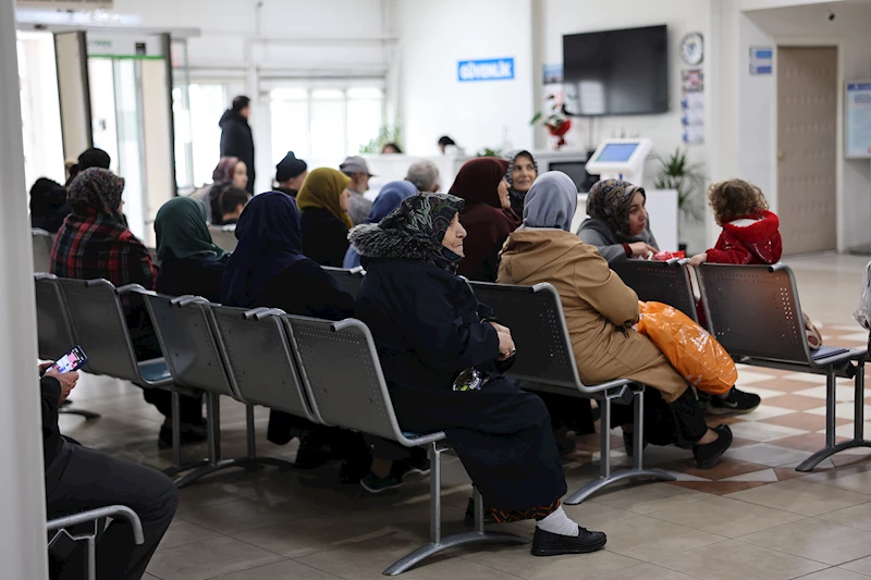 Büyükşehir Tıp Merkezi’ne tatil dönüşü rekor başvuru: Uzmanlardan mevsim geçişi uyarısı
