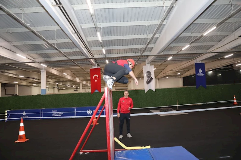 MEMUR ADAYLARI PARKURA ÇIKTI