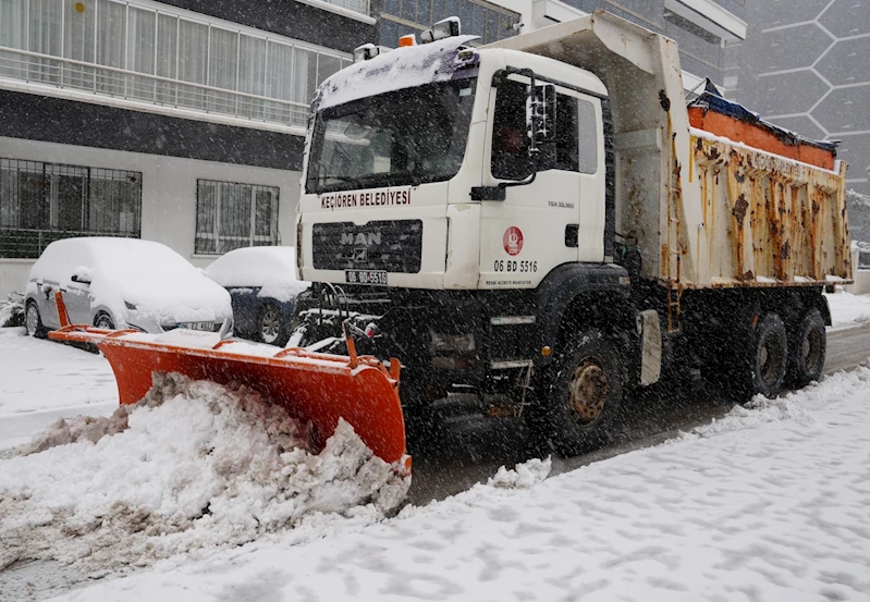 Kar yere düştü ekipler sahaya indi