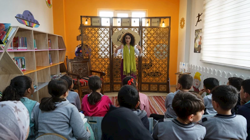 Büyükşehir’in Uluslararası Şöleni, Çocuklar ve Masallar Arasında Köprüler Kuruyor