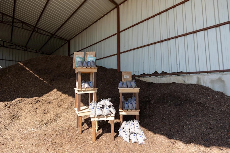 Büyükşehir, Kompost Üretimi İle Hem Doğayı Hem Çevreyi Koruyor