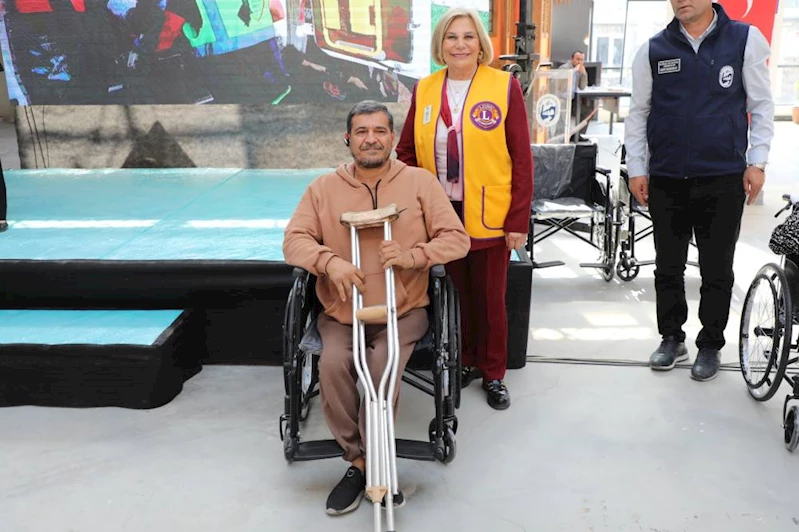 BÜYÜKŞEHİR ENGELLERİ KALDIRMAYA DEVAM EDİYOR