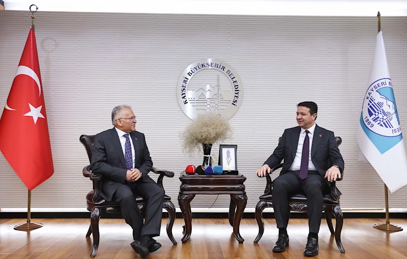 Başkan Büyükkılıç’ı Ziyaret Eden SP Genel Başkanı Arıkan: “Üzerimde Emeği Olan Bir Büyüğümdür”