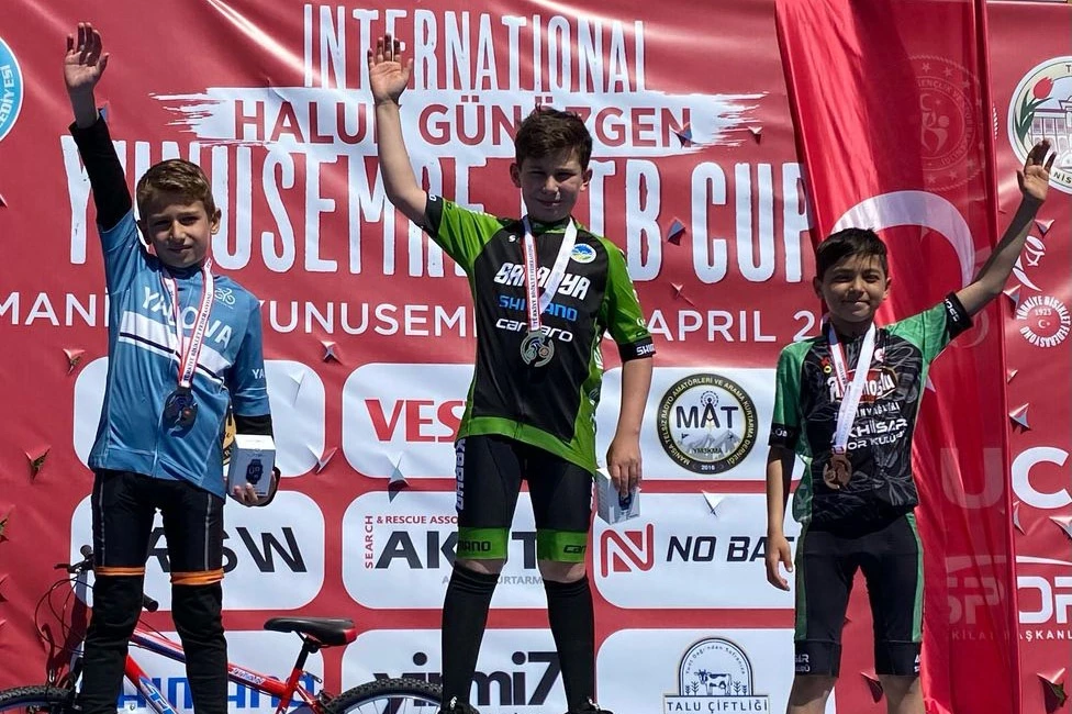 Sakaryalı sporcu Türkiye’nin adını ‘şampiyon’ yazdırdı