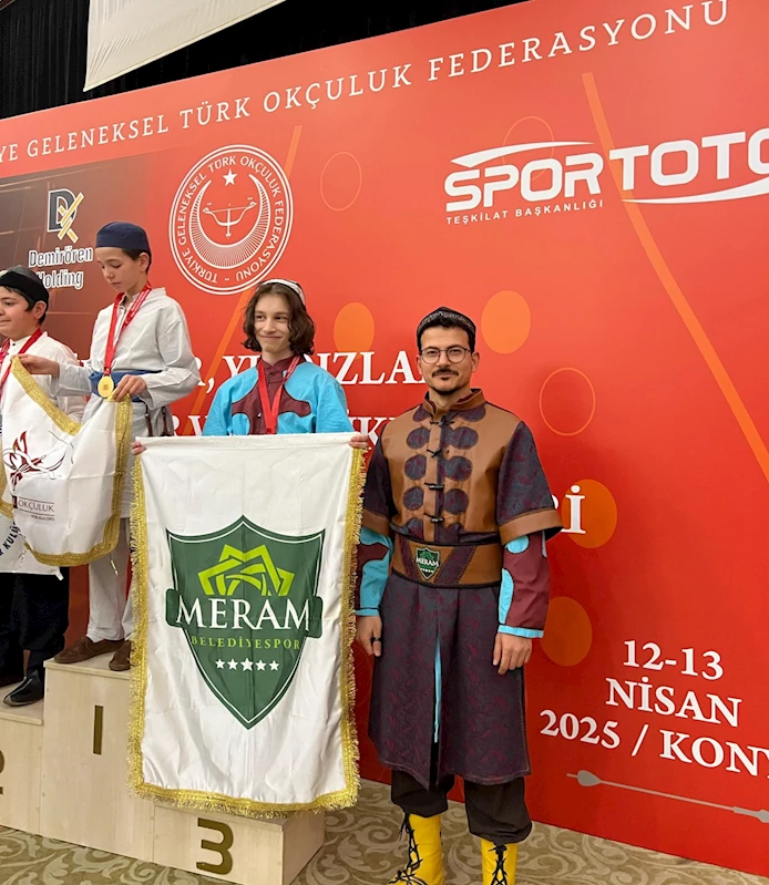 MERAMLI OKÇULARDAN HEDEFE TAM İSABET!