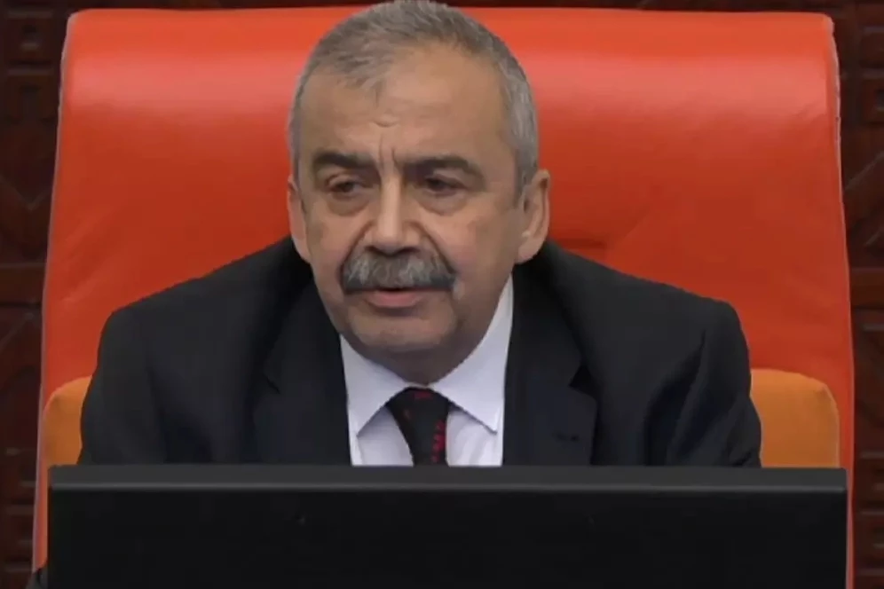 Sırrı Süreyya Önder