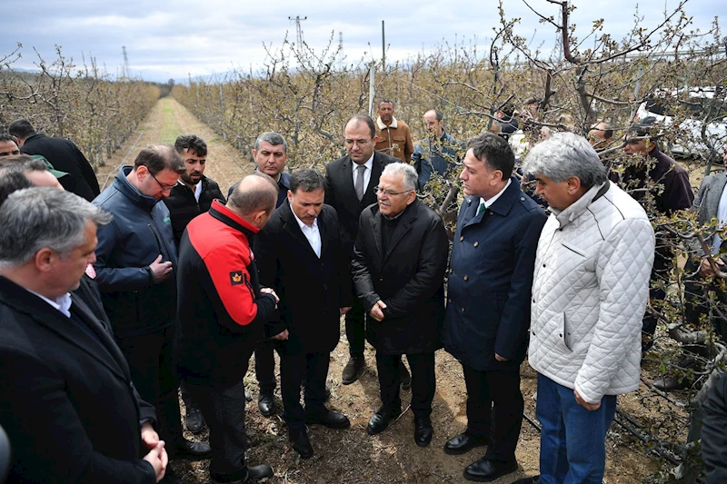 Başkan Büyükkılıç, Zirai Don Sonrası Üreticileri Yalnız Bırakmadı: 1 Günde 3 İlçede Yerinde İnceleme