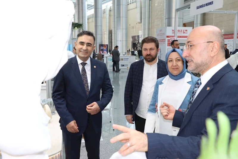 Milletvekili Hasan Arslan, İl Başkanı Turgay Şahin’le Birlikte, Standımızı Ziyaret Etti