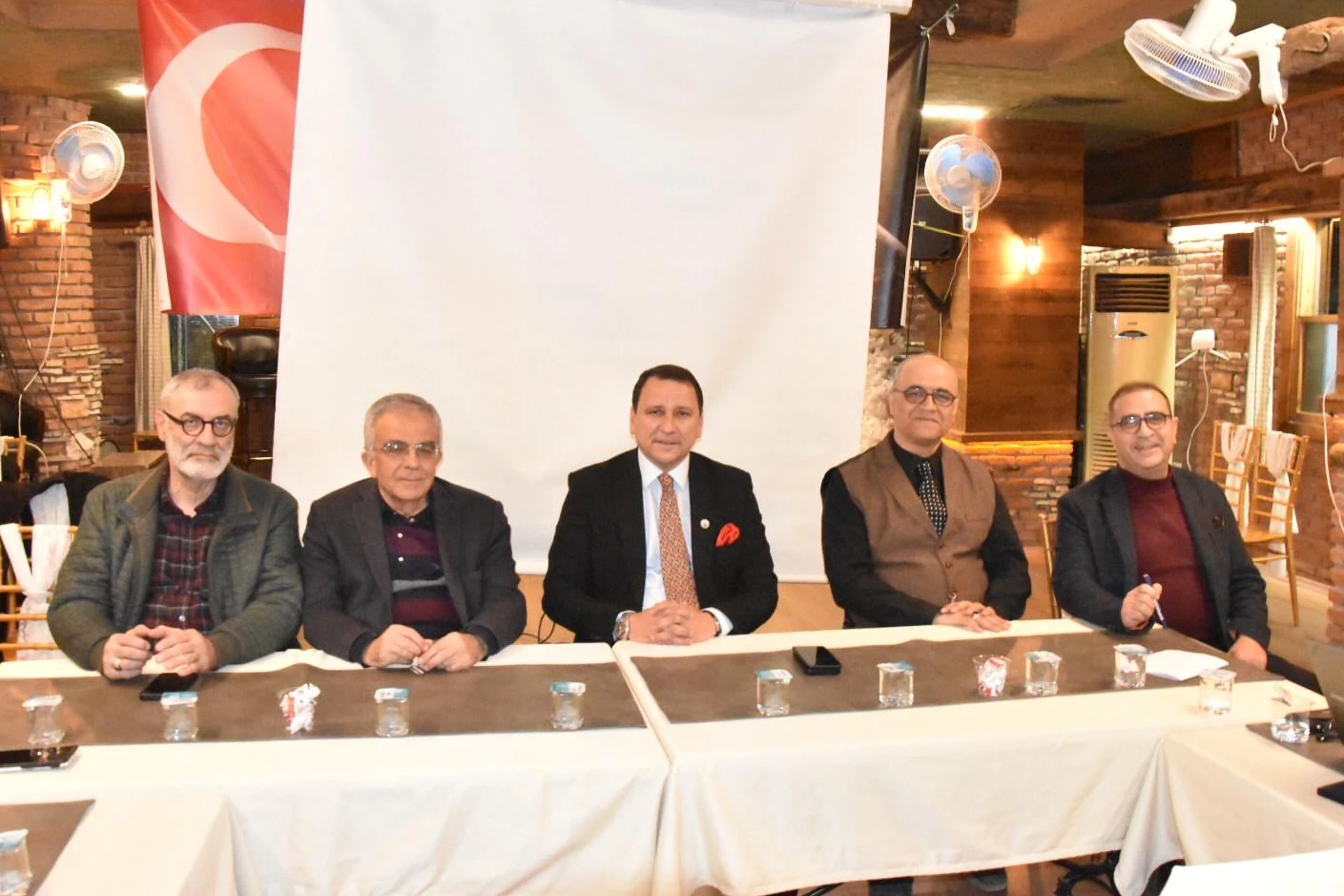 Manisa Dostlar Meclisi