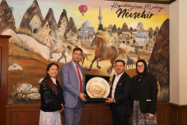 Başkan Rasim Arı, İngiliz Parlamenter Afzal Khan’ı Ağırladı