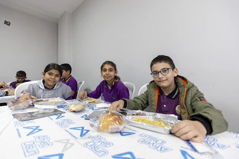 Kurs Merkezi Öğrencilerinin Bir Öğün Yemekleri Büyükşehir’den