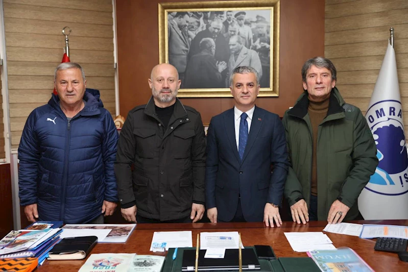 YOMRA KAYMAKAMLIK FUTBOL TURNUVASI KOMİTE ÜYELERİ BAŞKANIMIZI MAKAMINDA ZİYARET ETTİ