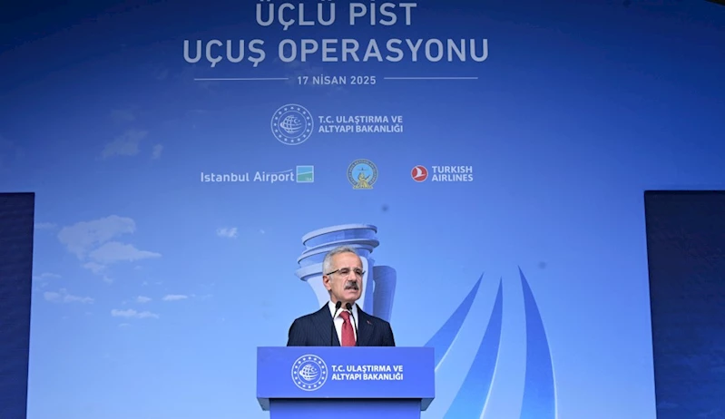 İSTANBUL HAVALİMANI’NDAN ÜÇ UÇAK AYNI ANDA HAVALANDI