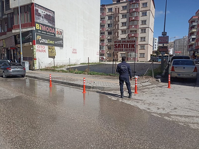 İpekyolu Belediyesi Zabıta Ekipleri kaldırım işgallerine dur dedi