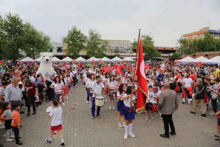 İzmir Efes Selçuk 23 Nisan coşkusuna hazırlanıyor