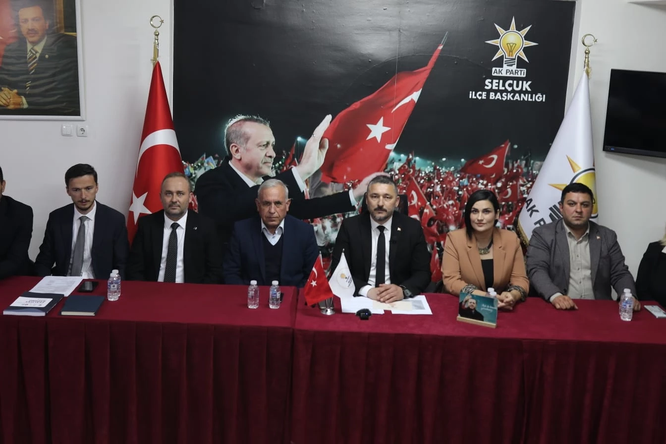 AK Parti İlçe Başkanı Bayraklı: “Selçuk halkı sahipsiz değildir”