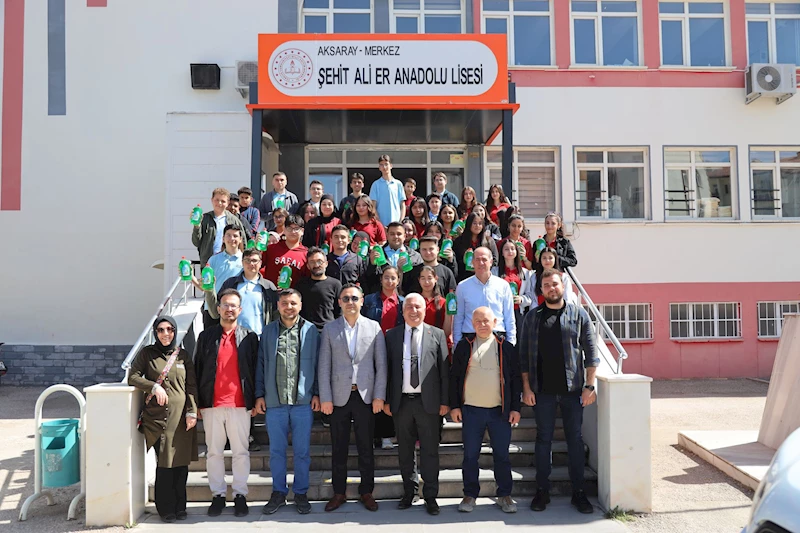 ŞEHİT ALİ ER ANADOLU LİSESİ ÖĞRENCİLERİNDEN “DÖKME, GERİ DÖNÜŞTÜR!” PROJESİNE DESTEK
