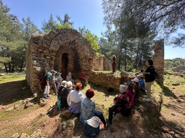 Muratpaşa’nın kıdemlileri tarihle buluştu