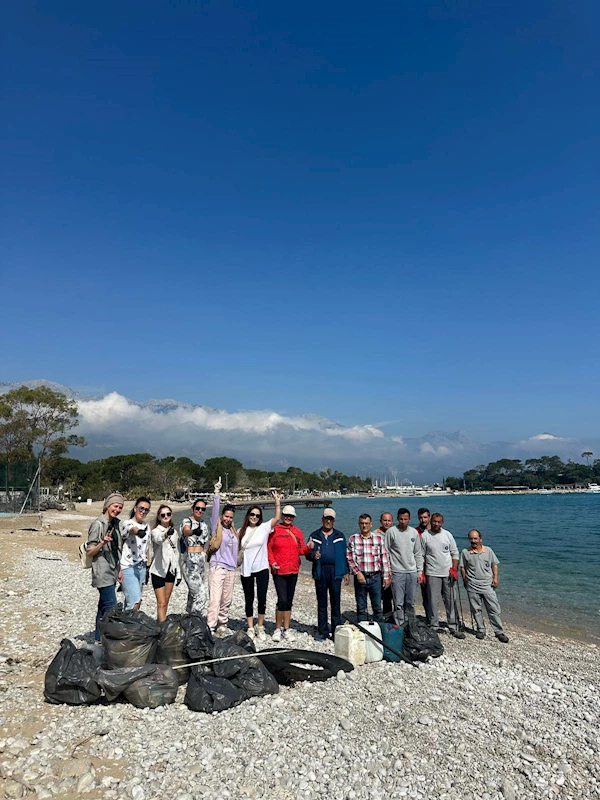 Kemer’de yabancı uyruklu kadınlardan temizlik faaliyeti