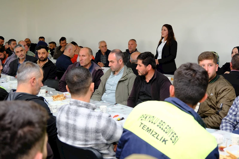 İpekyolu Belediye Yönetimi, Çevre Koruma Personeliyle Kahvaltıda Buluştu