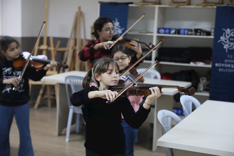 GELECEĞİN KEMAN VİRTÜÖZLERİ AYDIN BÜYÜKŞEHİR BELEDİYESİ’NİN KURSLARINDA YETİŞİYOR