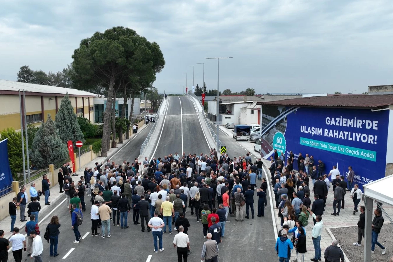 İzmir Gaziemir’e trafik nefesi