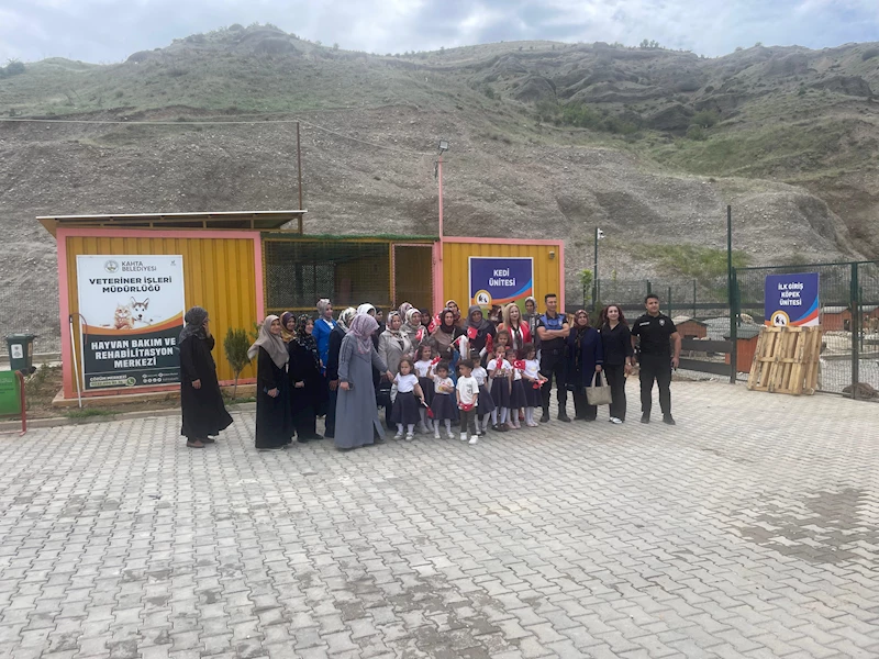 Kahta Belediyesi Tarafından Minikler Hayvan Sevgisiyle Buluştu
