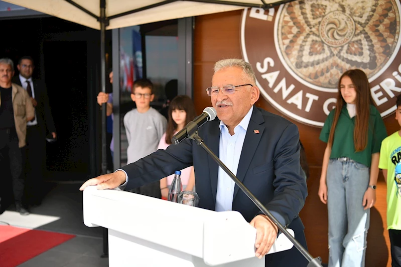 Başkan Büyükkılıç, Çocukların Sanatla Buluştuğu Sergiyi Açtı