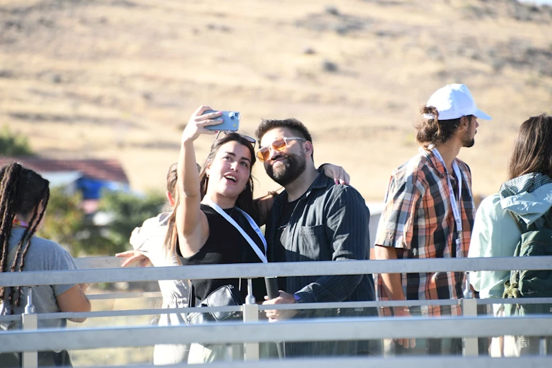 IHLARA CAM TERAS BAYRAM TATİLİNDE ZİYARETÇİ AKININA UĞRADI