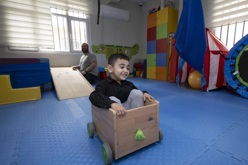 Büyükşehir Belediyesi, Otizm Aile Danışma Merkezi İle Örnek Oluyor