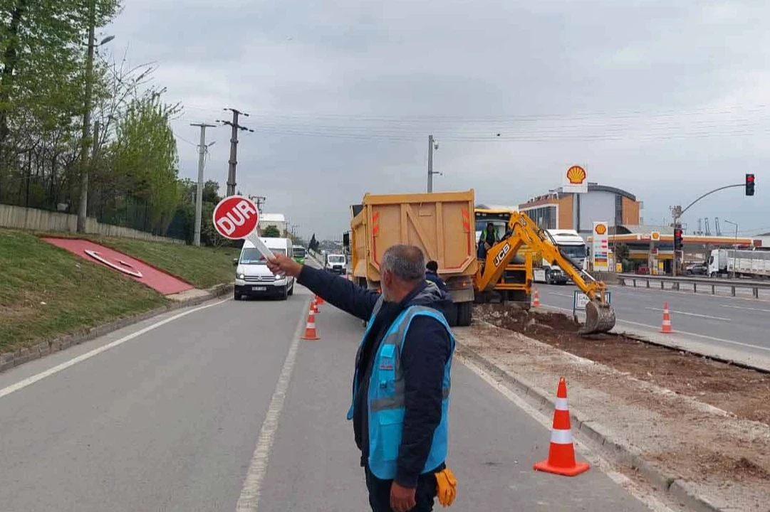 İzmir Kirazlıyalı’da ulaşımı kolaylaştırıyor