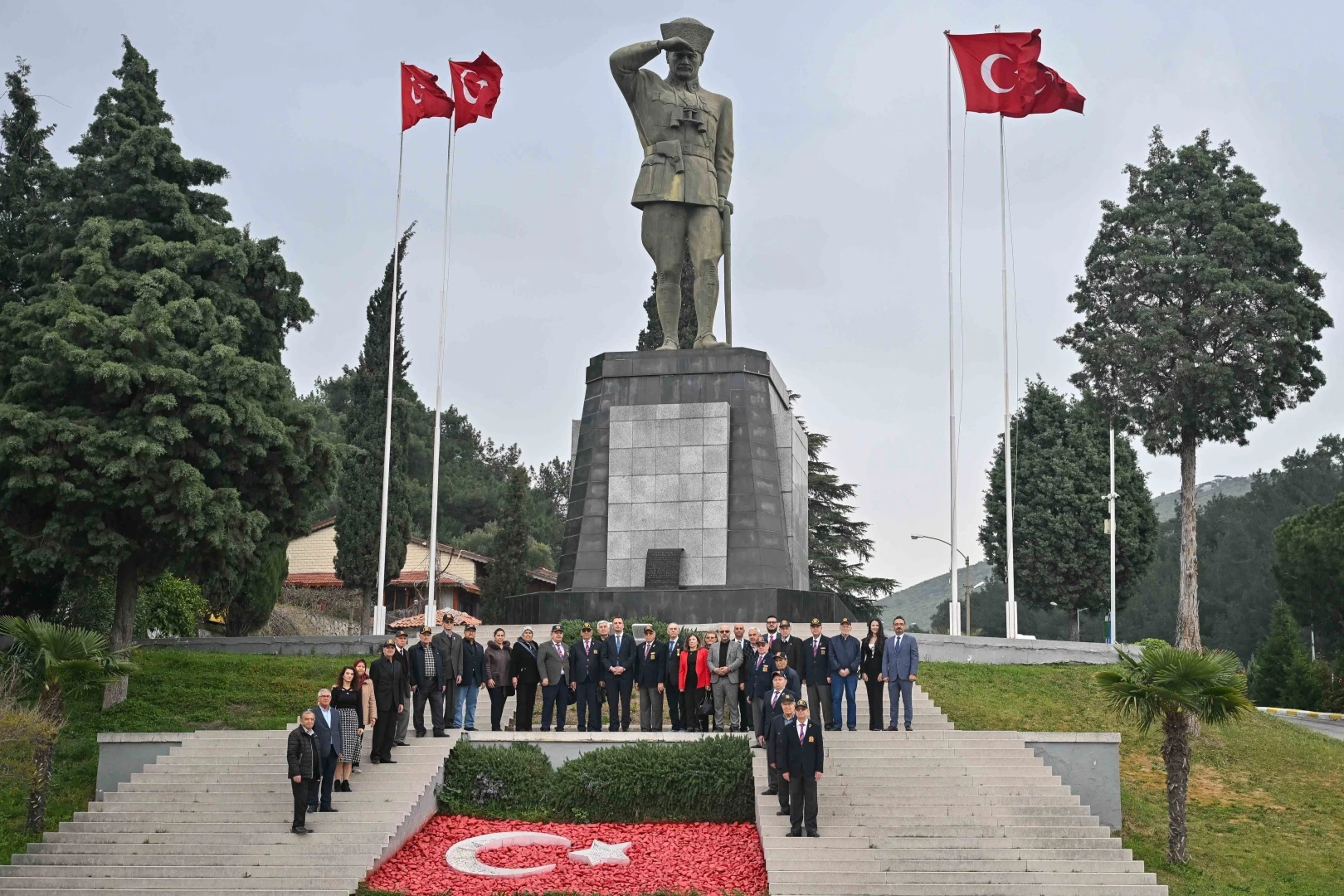 Gaziler, Atatürk’ün İzmir’e son kez baktığı yerde buluştu