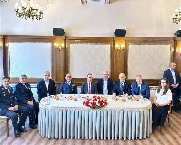 Belediye Nikah Salonumuzda resmi bayramlaşma törenimizi gerçekleştirdik