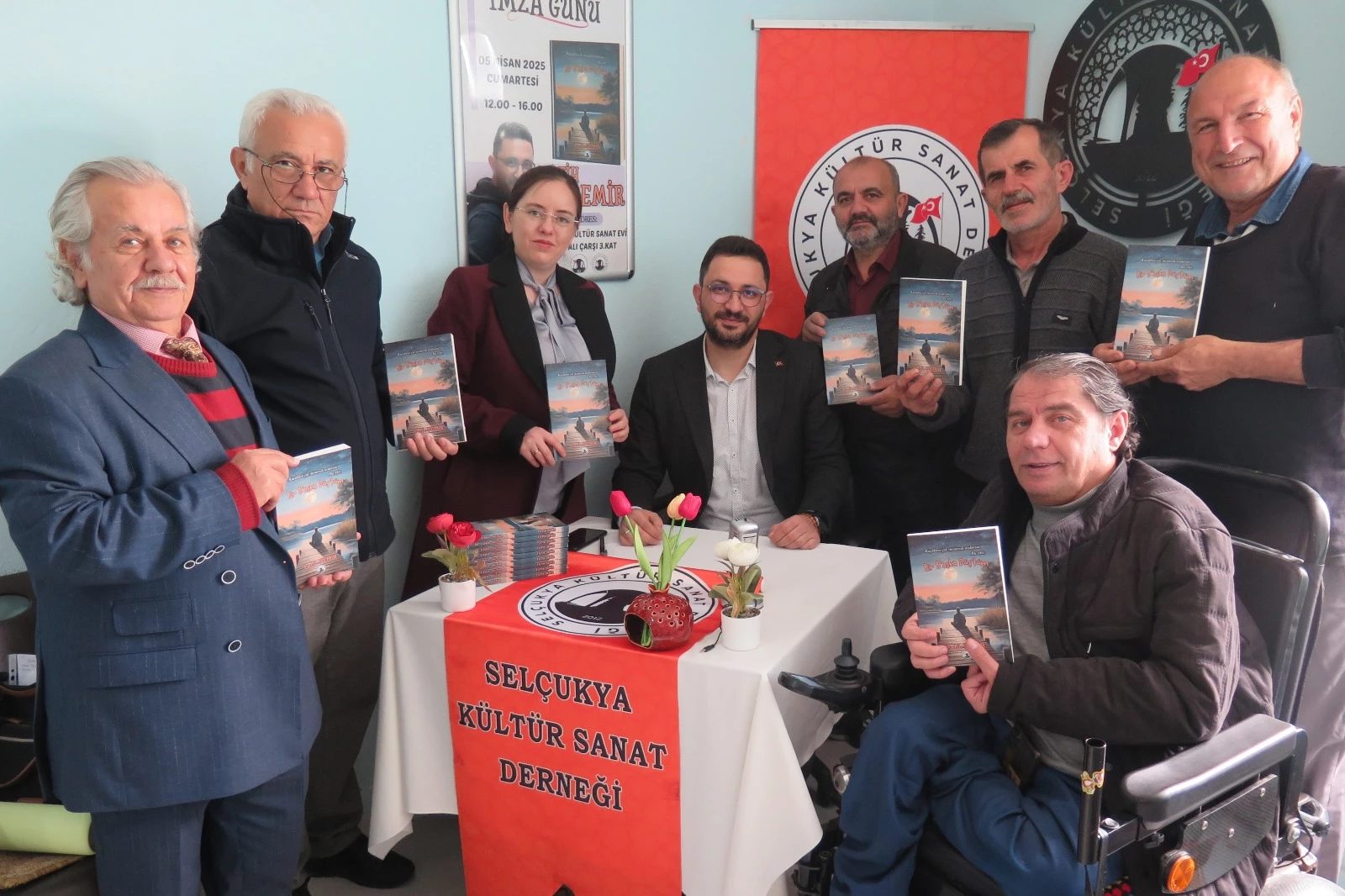 Ödüllü şair Selçukya