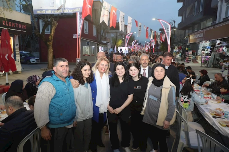 FATMA BAŞKAN, HALK İFTARINDA ALİKAHYALILAR İLE BULUŞTU